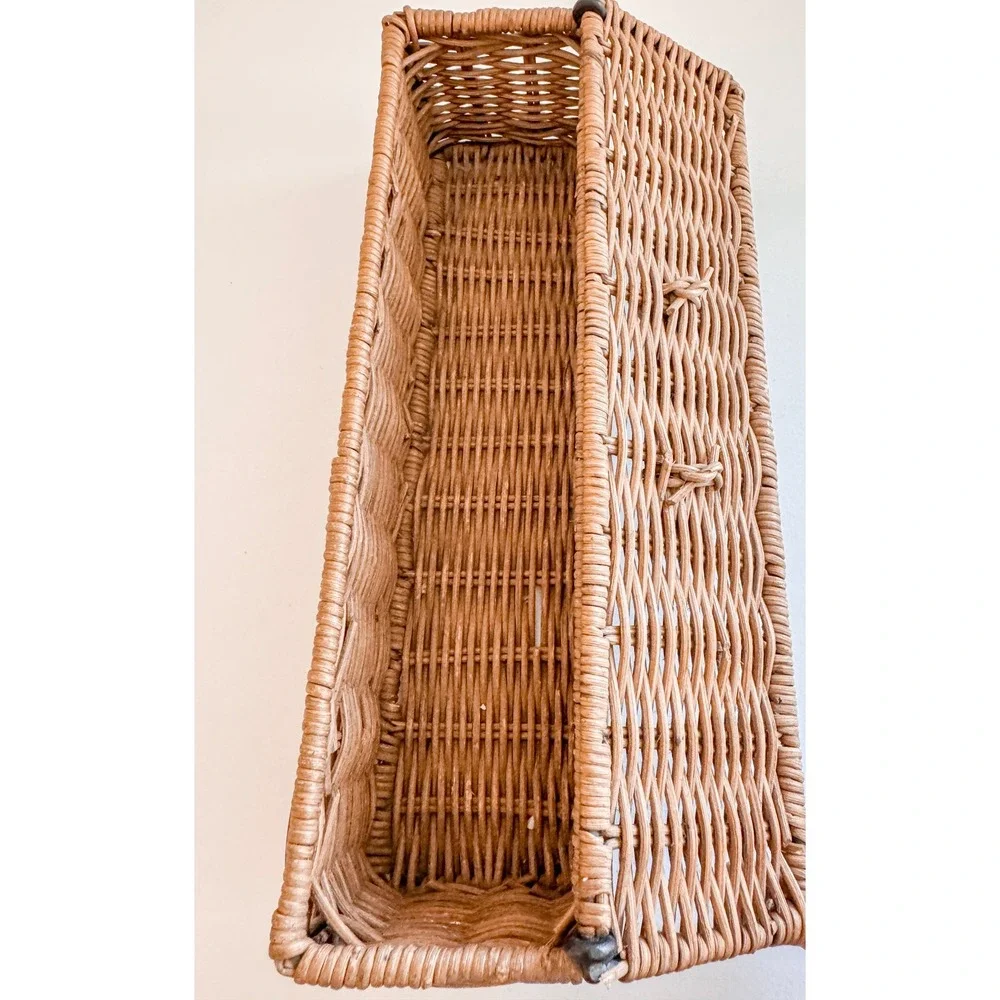 N/A vintage wicker